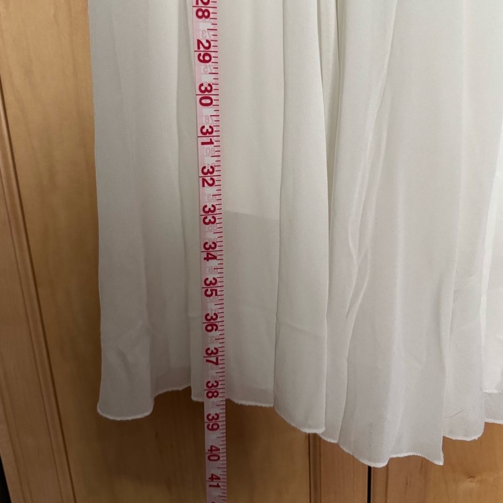 Elegant White Maxi Skirt - Picture 4 of 8